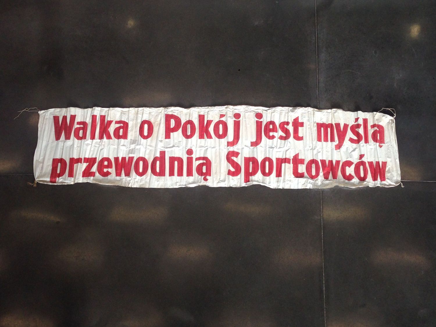 Veuillez patienter...