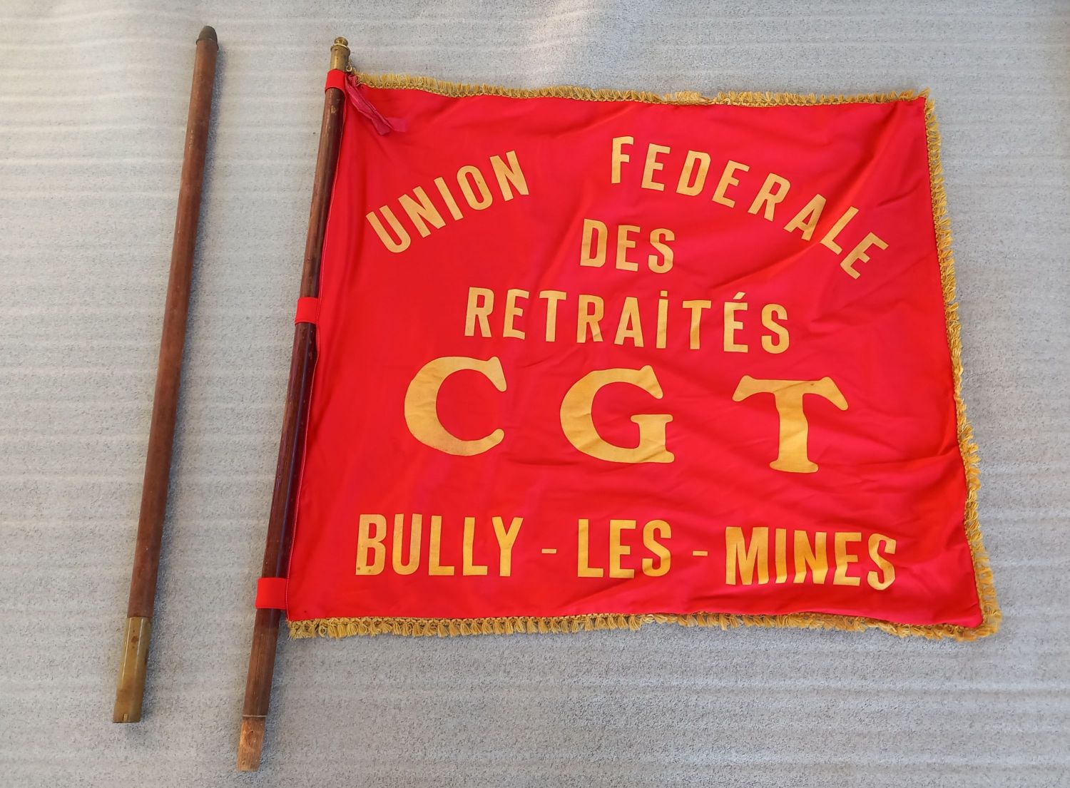 Veuillez patienter...